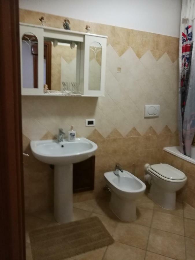 Camera Privata Hotel Pomezia Ngoại thất bức ảnh