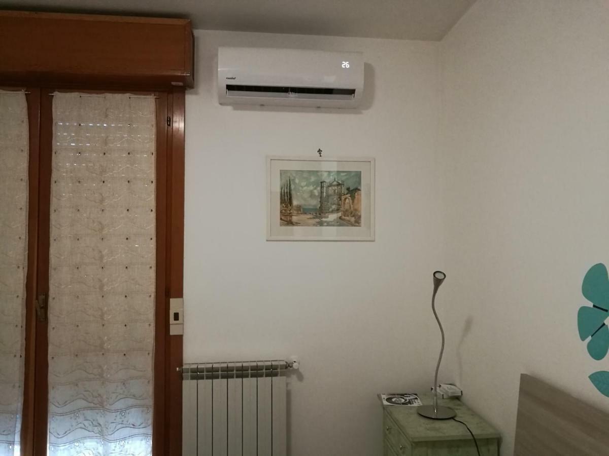 Camera Privata Hotel Pomezia Ngoại thất bức ảnh